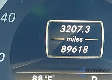 2012 Mercedes-Benz E 350 4Matic z USA, uszkodzony, nr VIN WDDHF8JB9CA526163